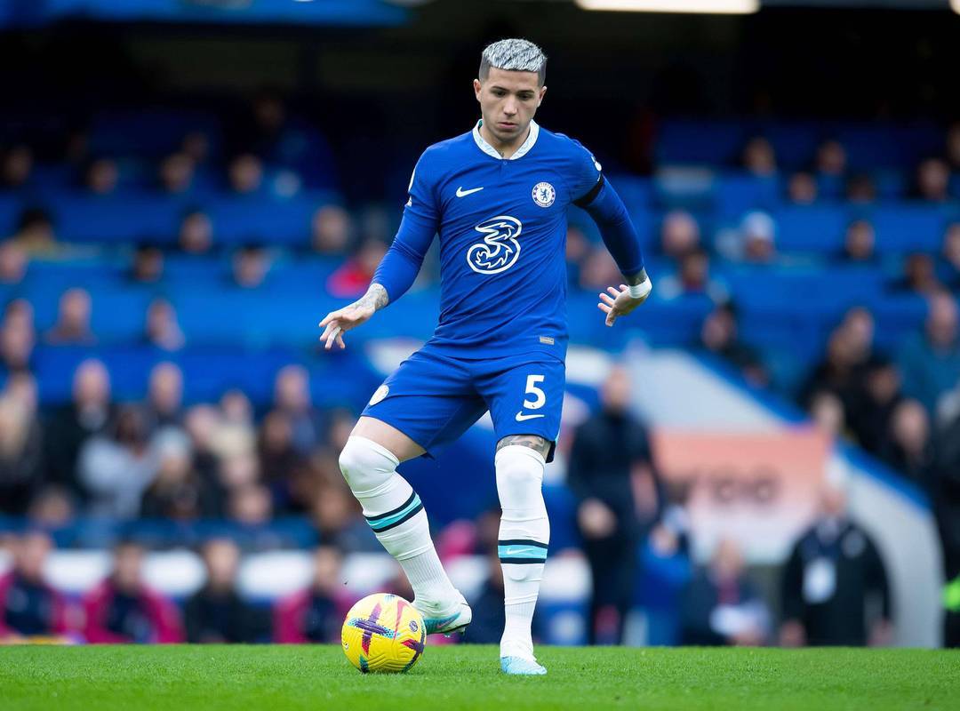 刚刚!尼斯转会期状态回暖杜兰特在拜仁比赛中势不可挡,本菲卡今夜防线松动的简单介绍-开云体育